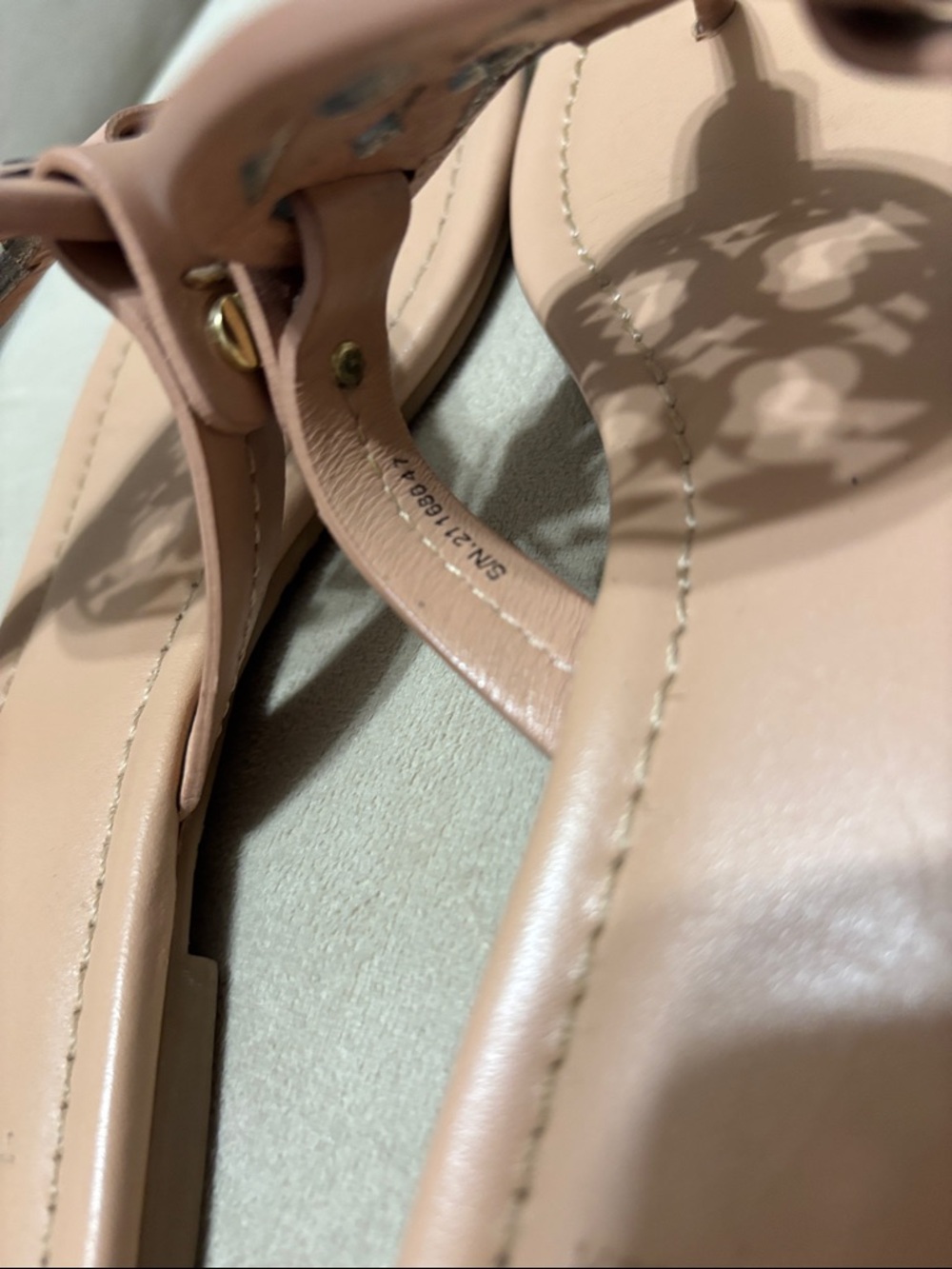 Tory Burch Nude Blush Logo Thong Sandals - Picture 6 of 11